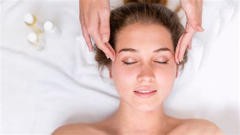 tanaka massage|Easy massages to lift your face and firm your neck.